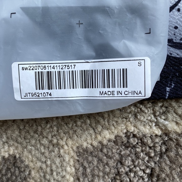 Shein 2 piece short set. Size small - Picture 5 of 6